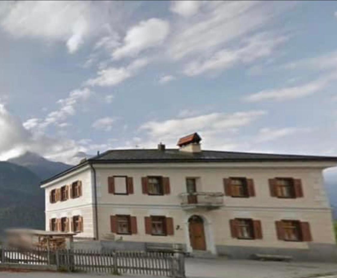 Chasa Crusch Hotel Sent Exterior photo