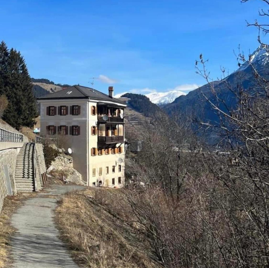 Chasa Crusch Hotel Sent Exterior photo